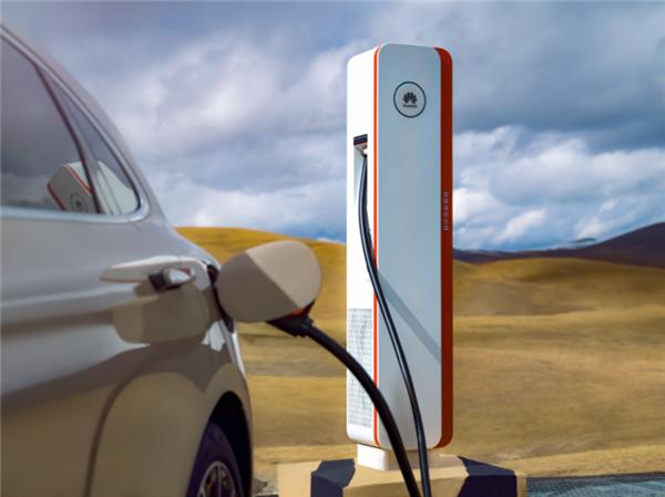 寧夏首座華為全液冷超充示范站啟用，一秒一公里 最大功率600KW