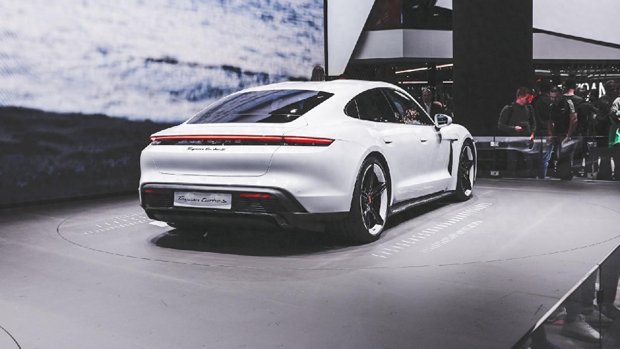 國(guó)家為什么要大力發(fā)展新能源汽車，其背后的目的什么？