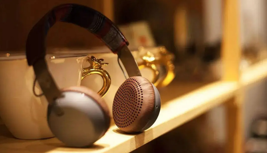 科技大廠紛紛搭建聲學(xué)實(shí)驗(yàn)室 聲音“玄學(xué)”背后藏著未來商業(yè)“玄機(jī)”|封面天天見