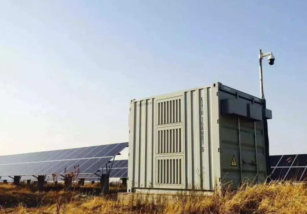 同樣是逆變器，儲能的和光伏的有啥區(qū)別？