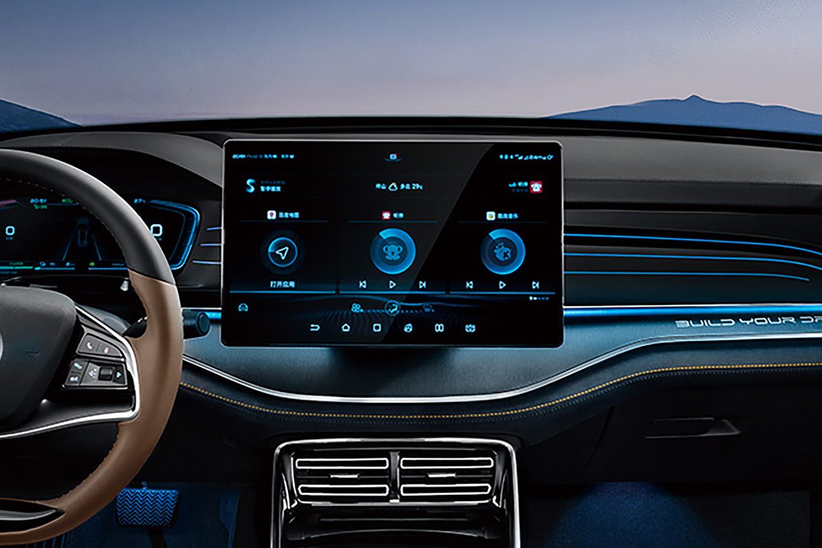 從多屏幕融合到交互到業(yè)態(tài)創(chuàng)新，中國汽車品牌車聯網系統(tǒng)大解析
